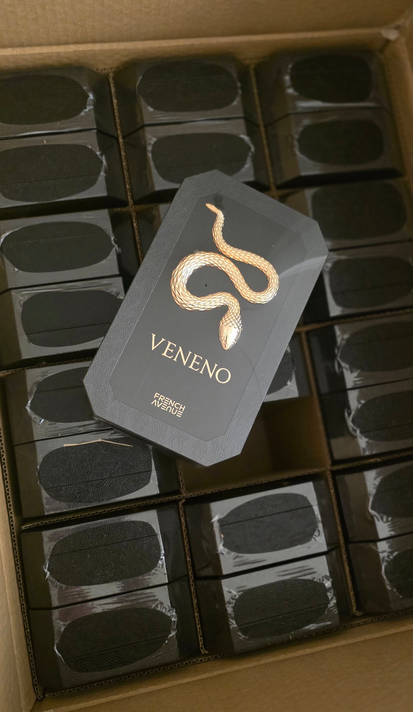 VENENO..FRENCH AVENUE