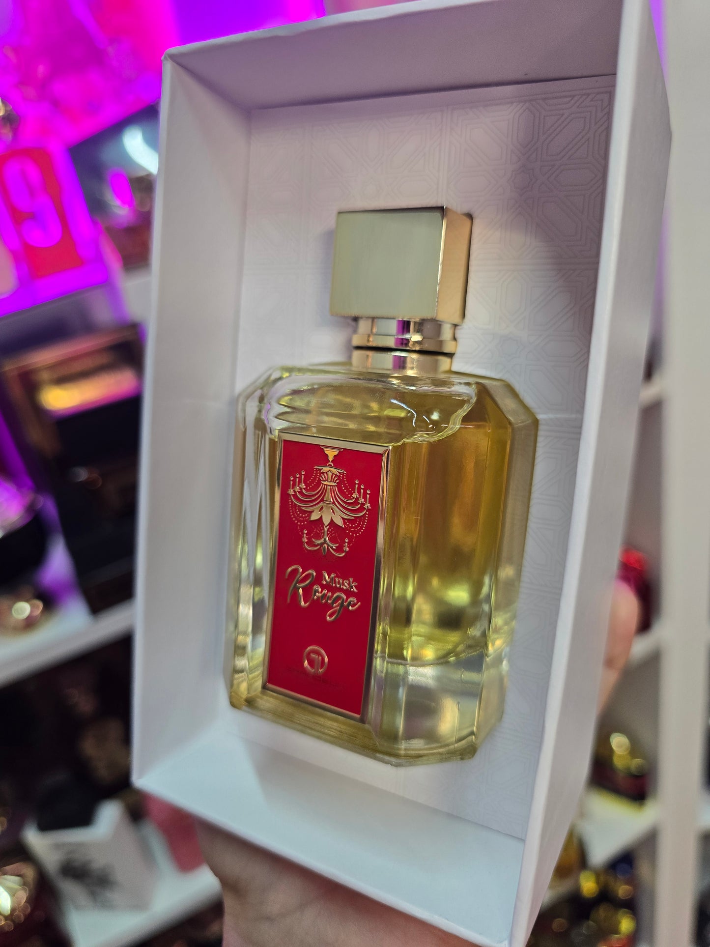 MUSK ROUGE 💎